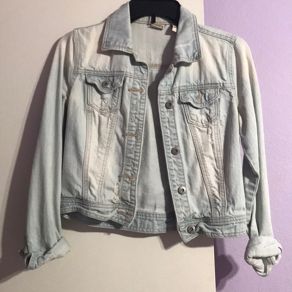 Jean jacket - Picture 1 of 3
